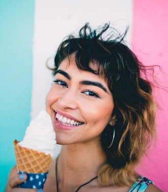 فرناز باقری